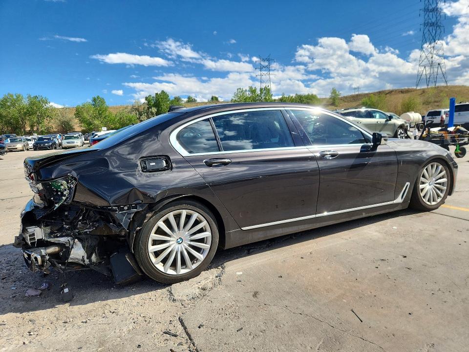 Photo 3 from auction – 2016 BMW 740 with VIN WBA7E2C53GG548107