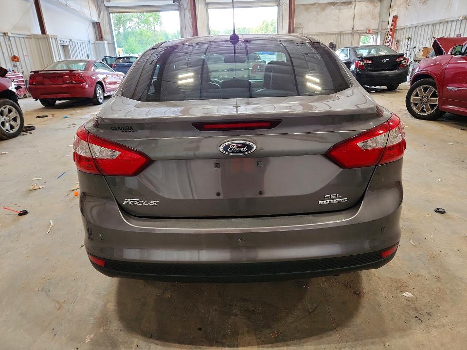 Zdjęcie 6 z aukcji – 2012 FORD FOCUS z VIN 1FAHP3H21CL421756