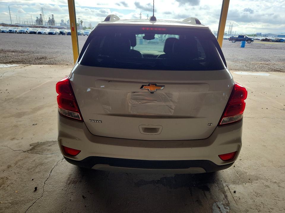 Photo 6 from auction – 2018 CHEVROLET TRAX with VIN KL7CJLSB2JB603772