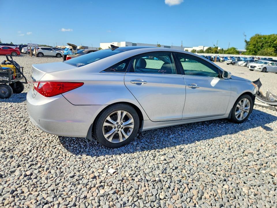 Снимка 3 от търг – 2012 HYUNDAI SONATA с VIN 5NPEC4ACXCH479497