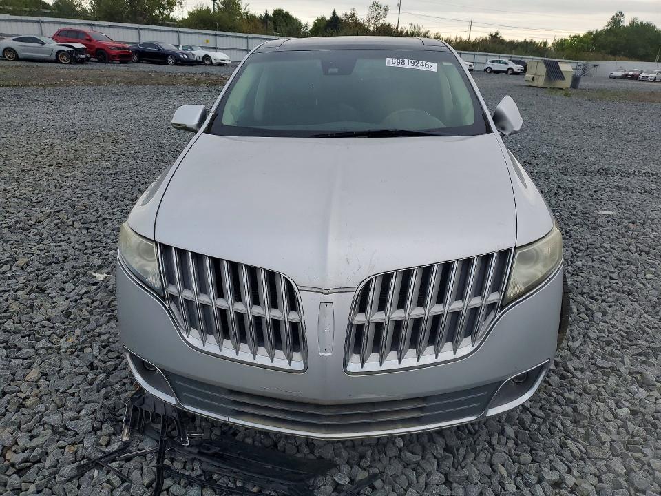 Фото 5 с аукциона – 2011 LINCOLN MKT с VIN 2LMHJ5AT5BBJ54842