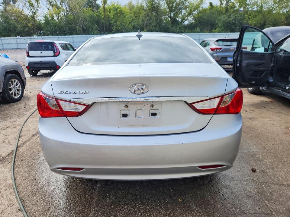 Photo 6 from auction – 2012 HYUNDAI SONATA with VIN 5NPEB4AC6CH469021