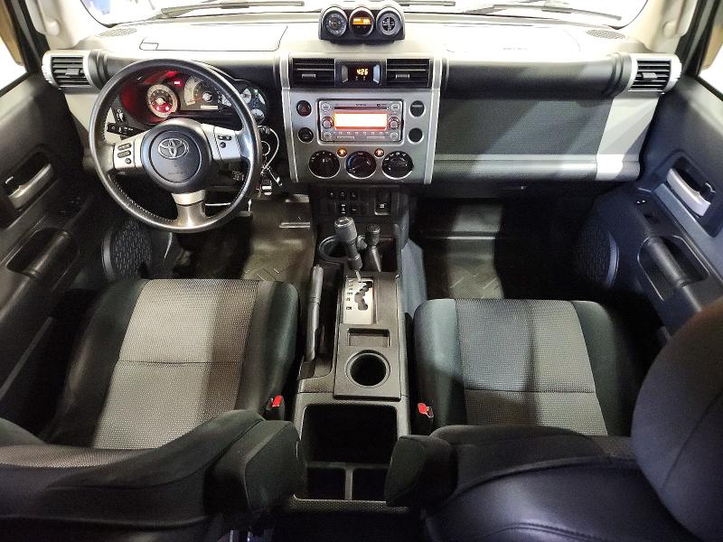 Photo 8 from auction – 2012 TOYOTA FJ CRUISER with VIN JTEBU4BF4CK127344