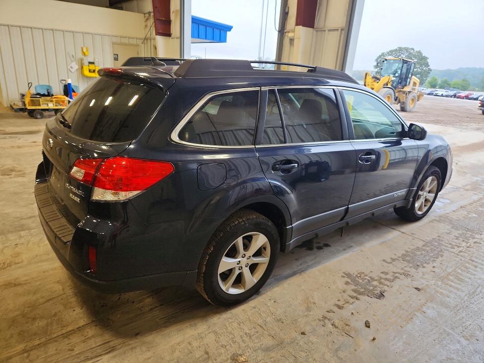 Photo 3 from auction – 2013 SUBARU OUTBACK with VIN 4S4BRBJC9D3257838
