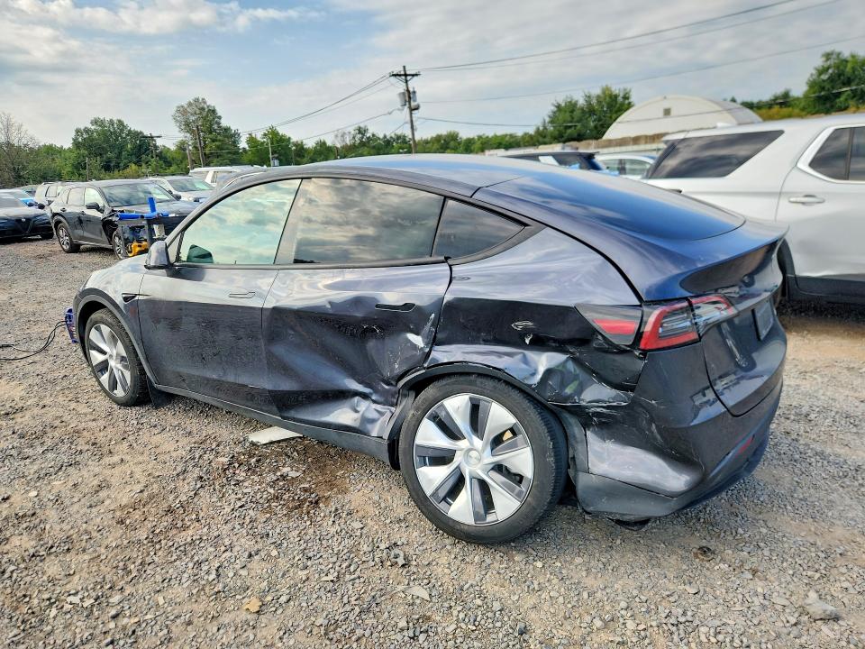 Photo 2 from auction – 2024 TESLA MODEL Y with VIN 7SAYGDEE0RA261119