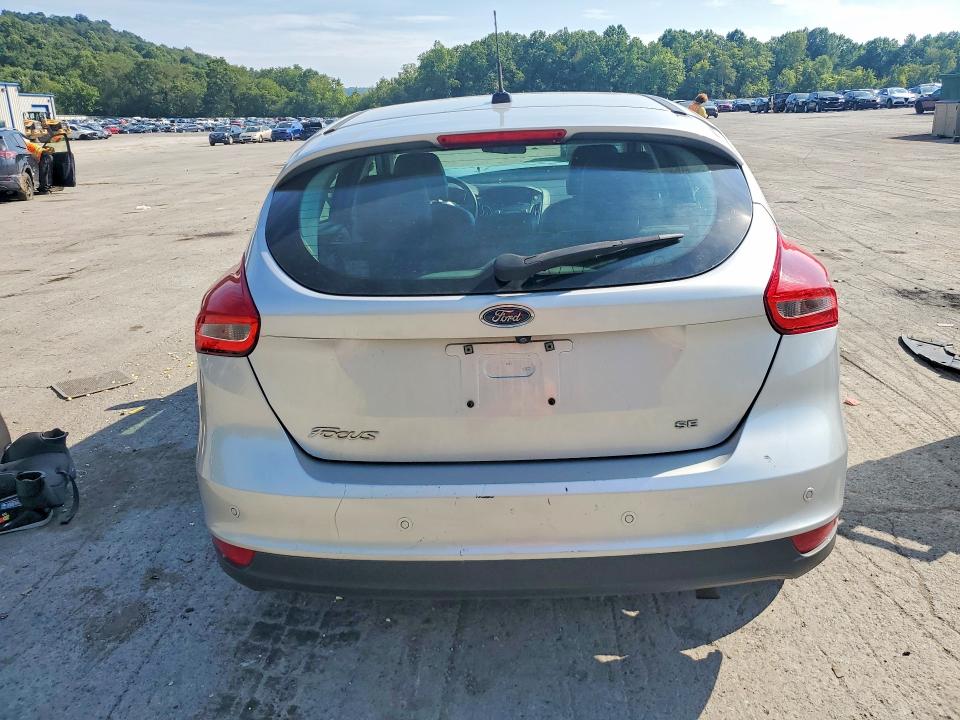 Photo 6 from auction – 2016 FORD FOCUS with VIN 1FADP3K21GL332802