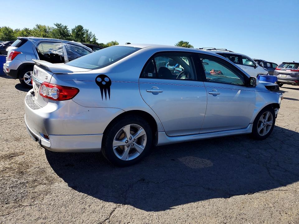 Zdjęcie 3 z aukcji – 2011 TOYOTA COROLLA z VIN 2T1BU4EE3BC564226