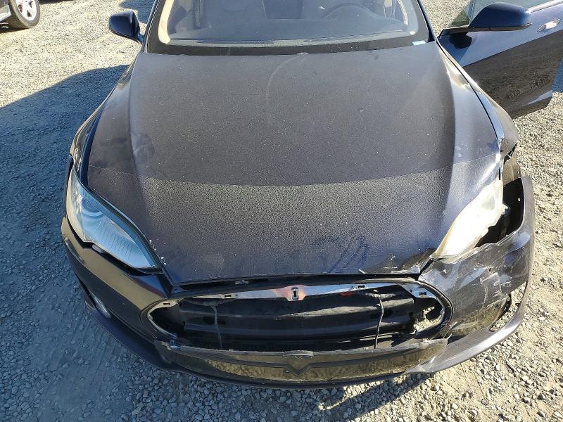Photo 11 from auction – 2014 TESLA MODEL S with VIN 5YJSA1H1XEFP29396