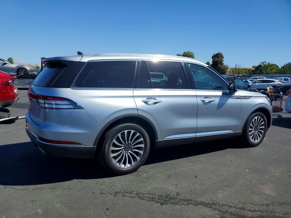 Photo 3 from auction – 2022 LINCOLN AVIATOR with VIN 5LM5J7WCXNGL09043