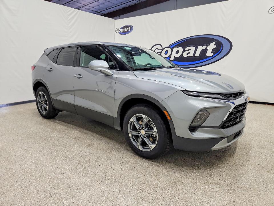 Снимка 4 от търг – 2025 CHEVROLET BLAZER с VIN 3GNKBHR47SS206622