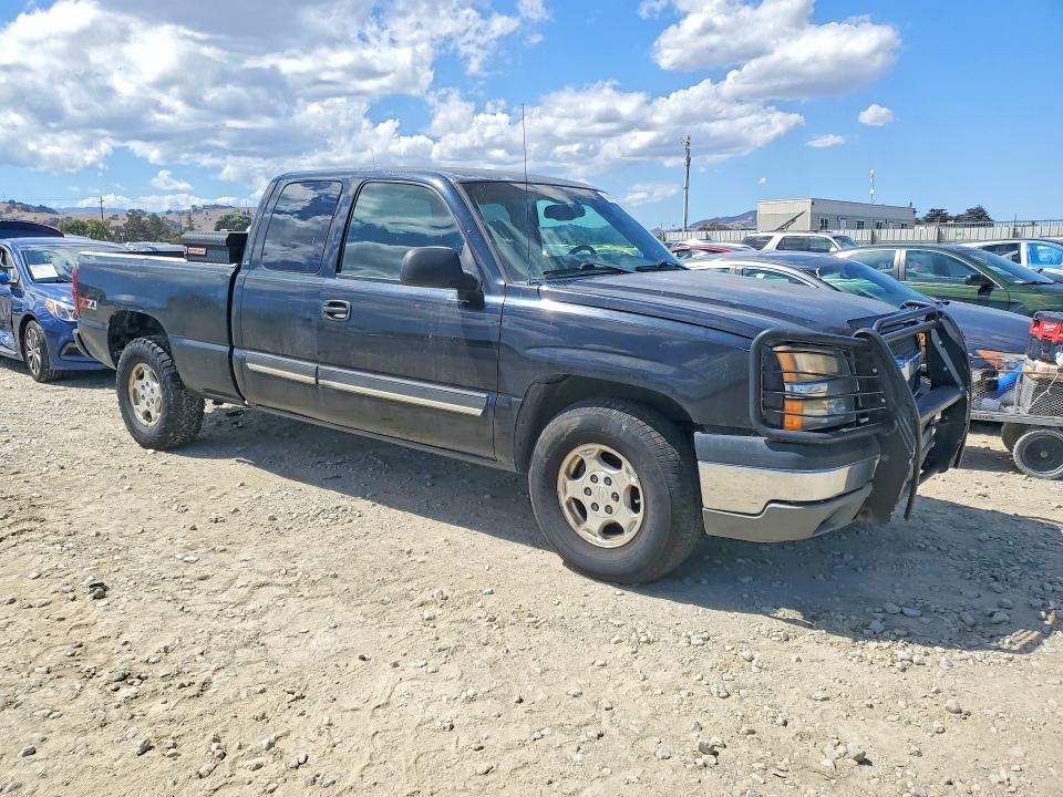 Photo 4 from auction – 2003 CHEVROLET SILVERADO with VIN 2GCEK19T031148774