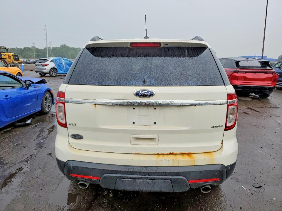 Photo 6 from auction – 2012 FORD EXPLORER with VIN 1FMHK8D81CGA35584