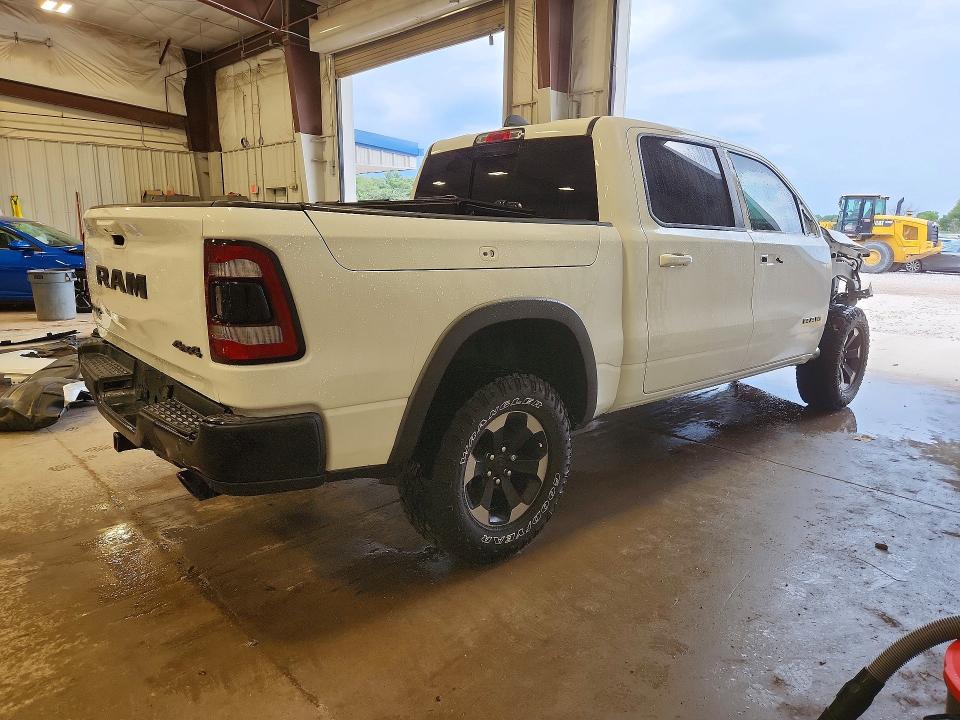 Снимка 3 от търг – 2020 RAM 1500 с VIN 1C6SRFLT2LN117780