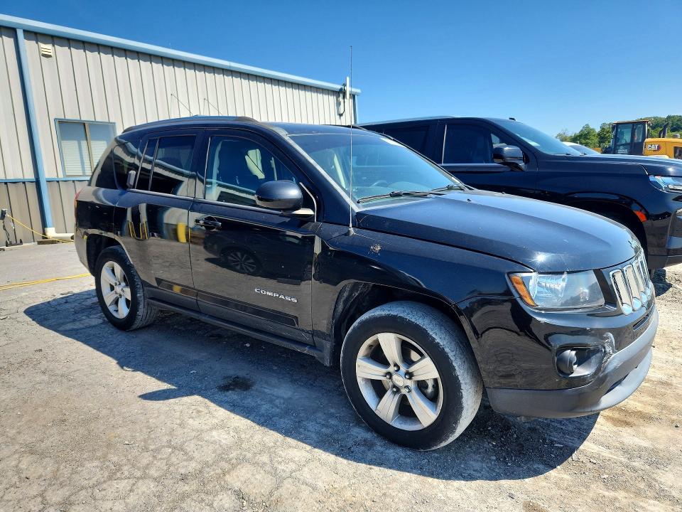 Фото 4 с аукциона – 2014 JEEP COMPASS с VIN 1C4NJDEB6ED648298