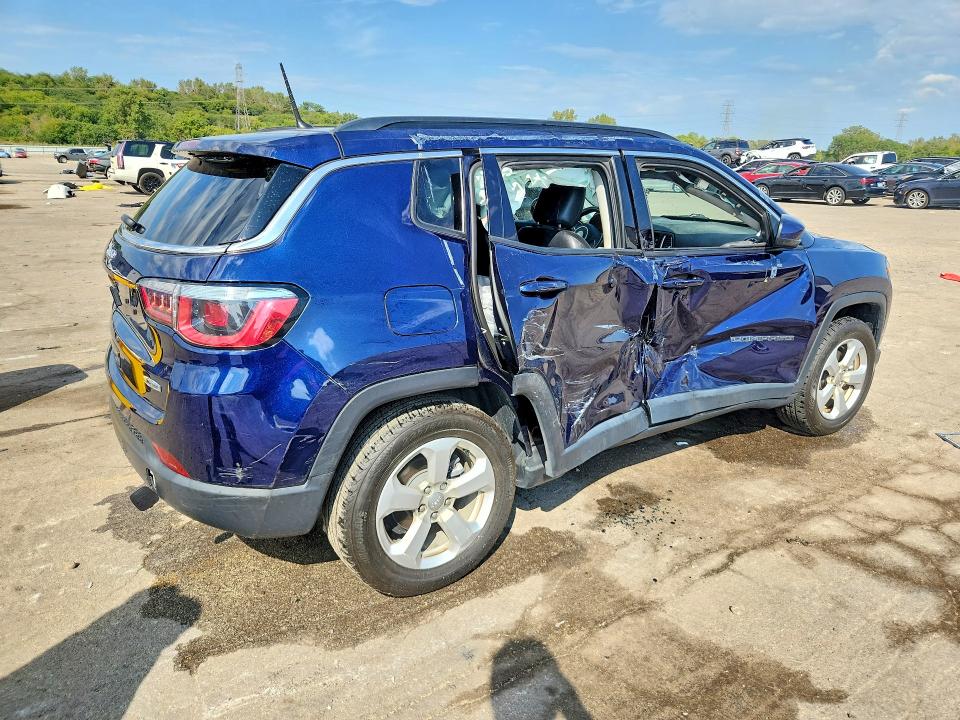 Zdjęcie 3 z aukcji – 2017 JEEP COMPASS z VIN 3C4NJCBB6HT668970