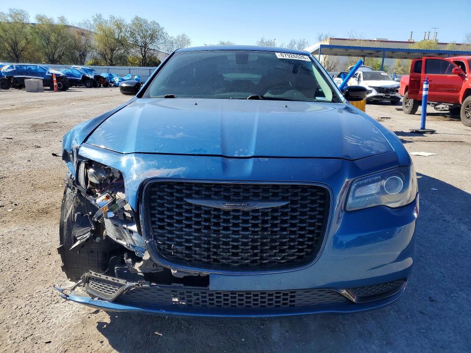 Снимка 5 от търг – 2021 CHRYSLER 300 с VIN 2C3CCAAG6MH595965