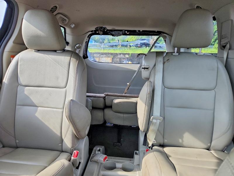 Photo 10 from auction – 2017 TOYOTA SIENNA with VIN 5TDYZ3DC8HS849137