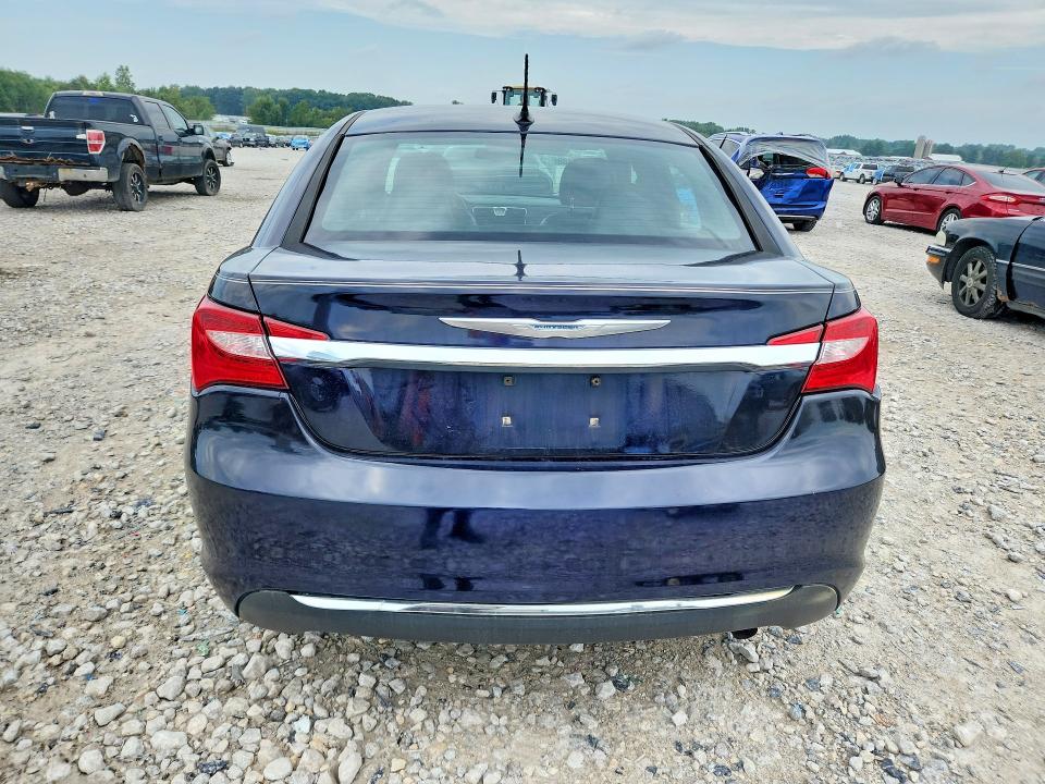 Photo 6 from auction – 2012 CHRYSLER 200 with VIN 1C3CCBCB0CN304664