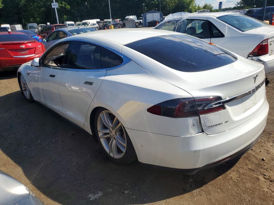 Photo 2 from auction – 2015 TESLA MODEL S with VIN 5YJSA1S27FF088047