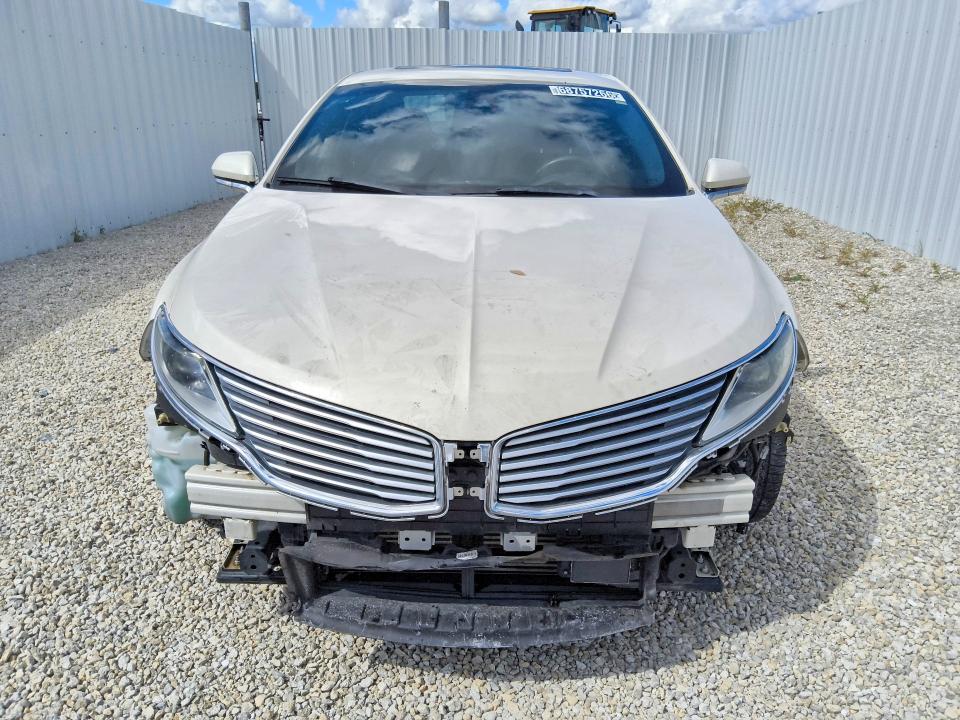 Photo 5 from auction – 2015 LINCOLN MKZ with VIN 3LN6L2N99FR620970