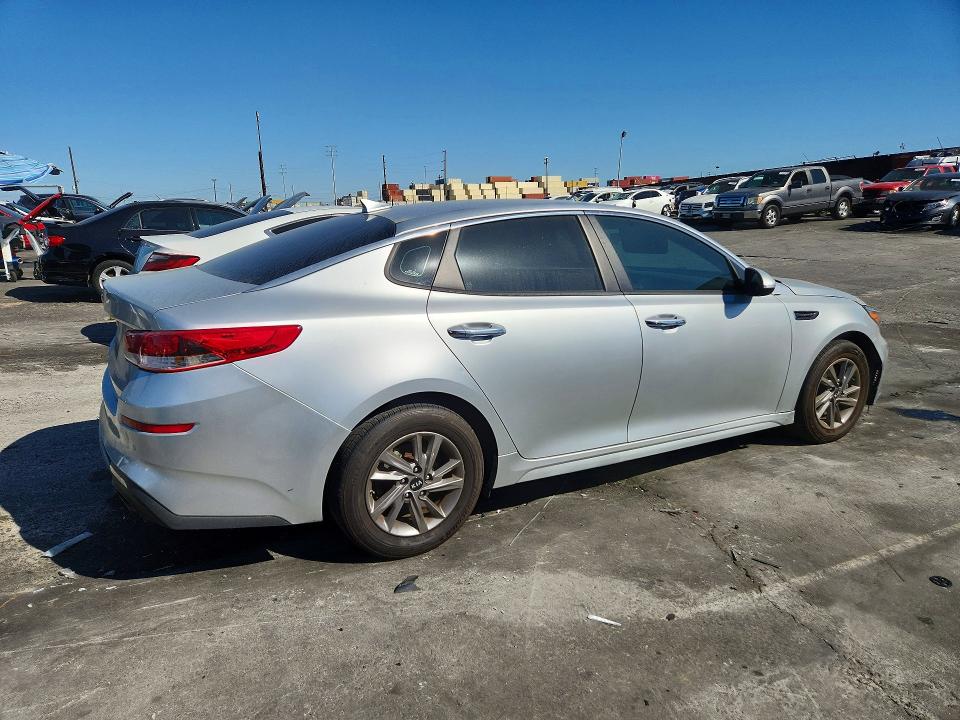 Photo 3 from auction – 2020 KIA OPTIMA with VIN 5XXGT4L34LG390865