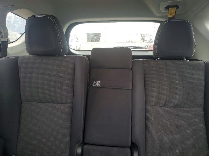 Photo 10 from auction – 2016 TOYOTA RAV4 HV with VIN JTMRJREV7GD049082