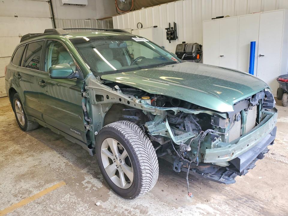 Photo 4 from auction – 2014 SUBARU OUTBACK with VIN 4S4BRBLCXE3316961