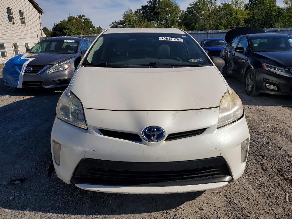 Photo 5 from auction – 2013 TOYOTA PRIUS with VIN JTDKN3DU3D5601565