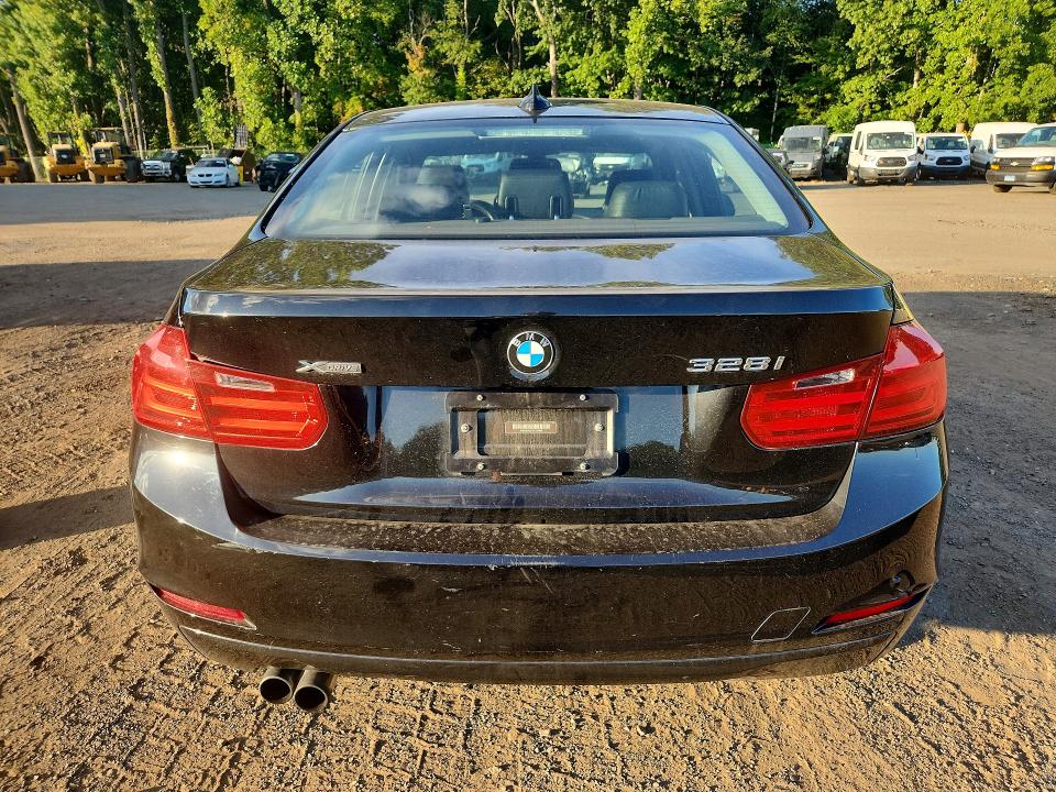 صورة رقم 6 من المزاد - 2013 BMW 328 مع VIN WBA3B3C51DF533488