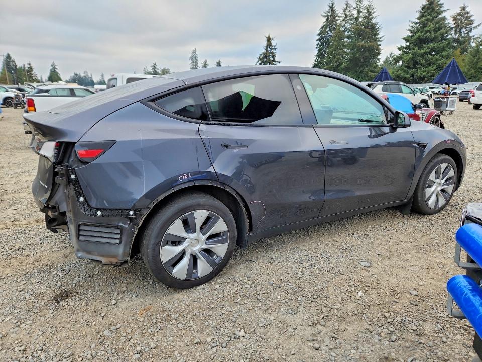 Photo 3 from auction – 2024 TESLA MODEL Y with VIN 7SAYGAEE4RF986398