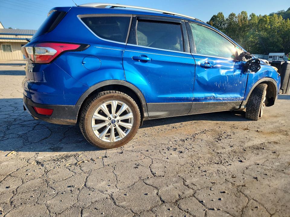 Фото 3 с аукциона – 2017 FORD ESCAPE с VIN 1FMCU9J90HUB76601