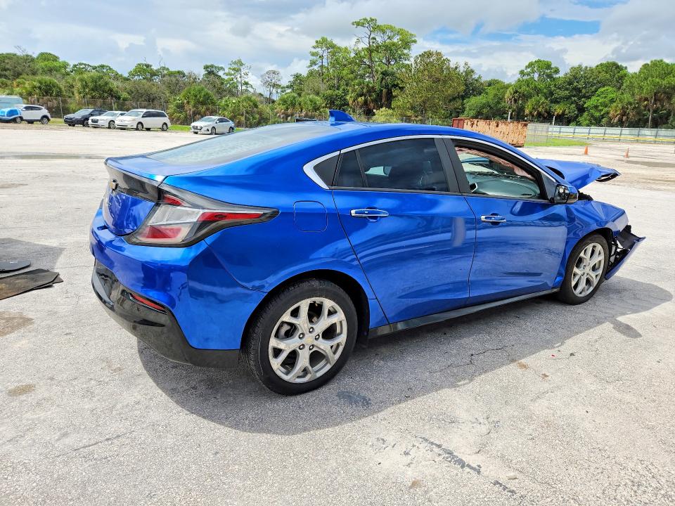 Photo 3 from auction – 2017 CHEVROLET VOLT with VIN 1G1RB6S54HU107904