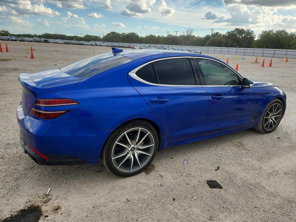 Zdjęcie 3 z aukcji – 2022 GENESIS G70 z VIN KMTG34TA5NU103708