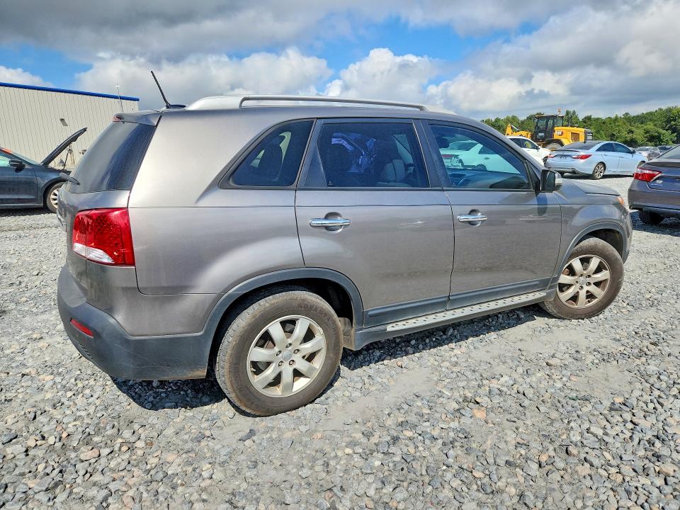 Снимка 3 от търг – 2012 KIA SORENTO с VIN 5XYKT4A6XCG264514