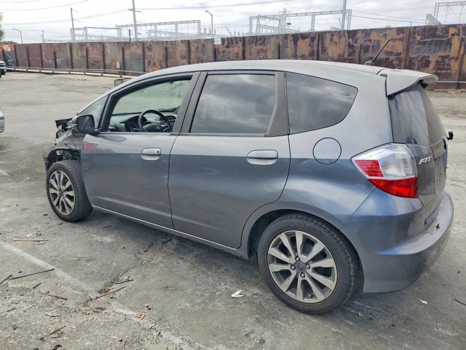 Photo 2 from auction – 2013 HONDA FIT with VIN JHMGE8H59DC001486