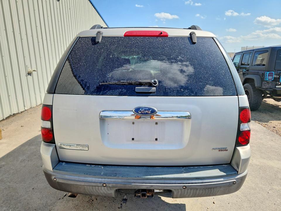 Photo 6 from auction – 2006 FORD EXPLORER with VIN 1FMEU63E16UA92267