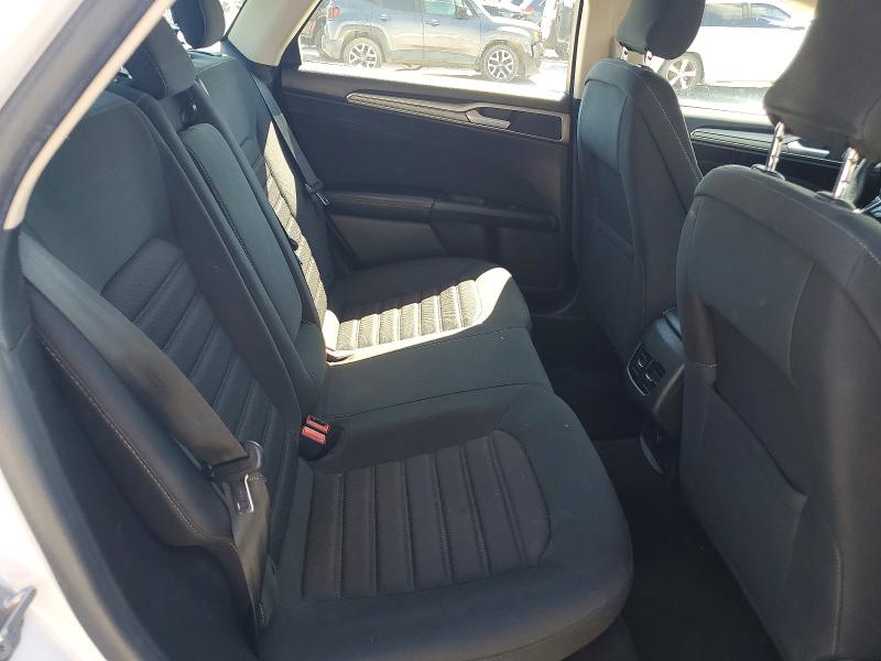 Foto 10 de la subasta – 2019 FORD FUSION con VIN 3FA6P0LU3KR240981