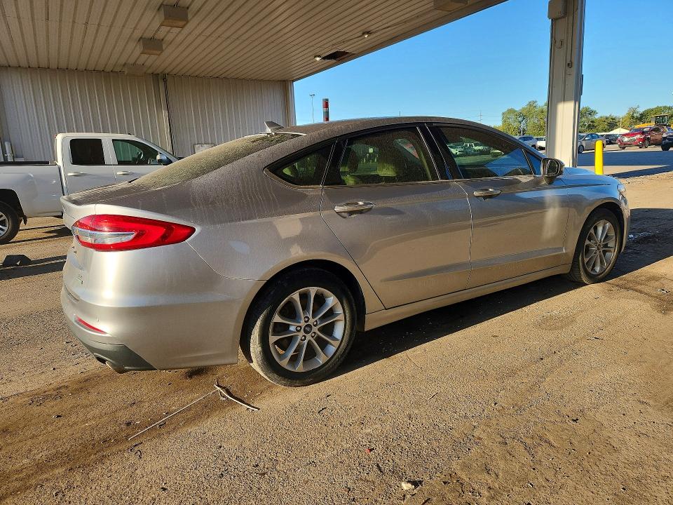 Photo 3 from auction – 2020 FORD FUSION with VIN 3FA6P0HD0LR160807