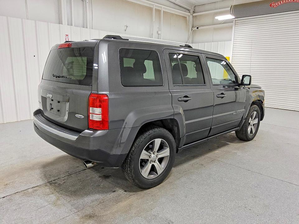 Снимка 3 от търг – 2017 JEEP PATRIOT с VIN 1C4NJRFB3HD194964