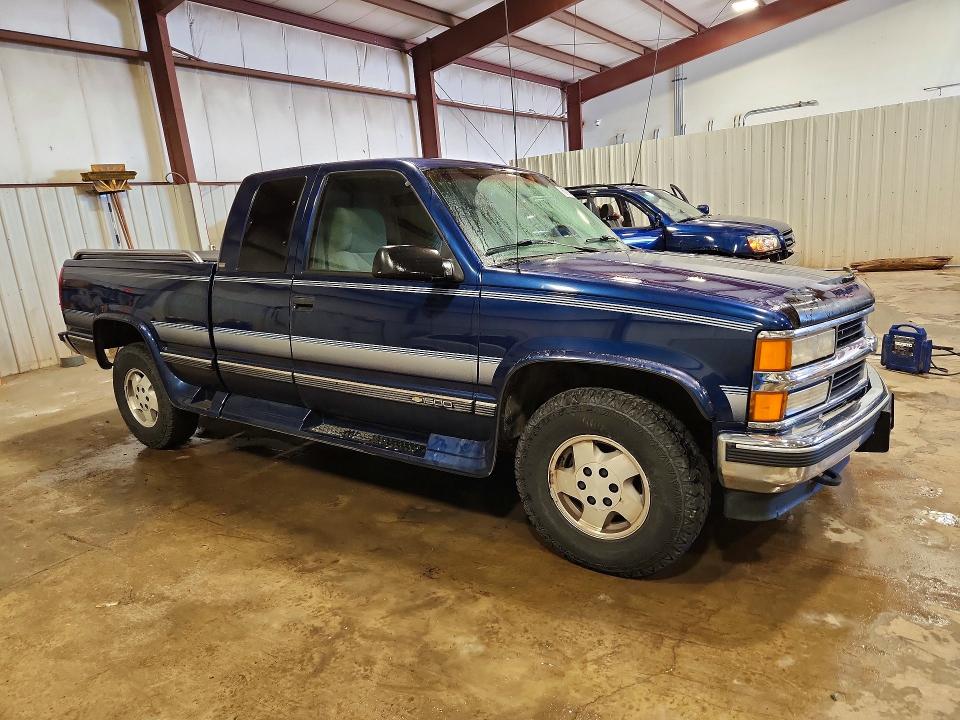 Photo 4 from auction – 1995 CHEVROLET GMT-400 with VIN 2GBEK19K5S1160526