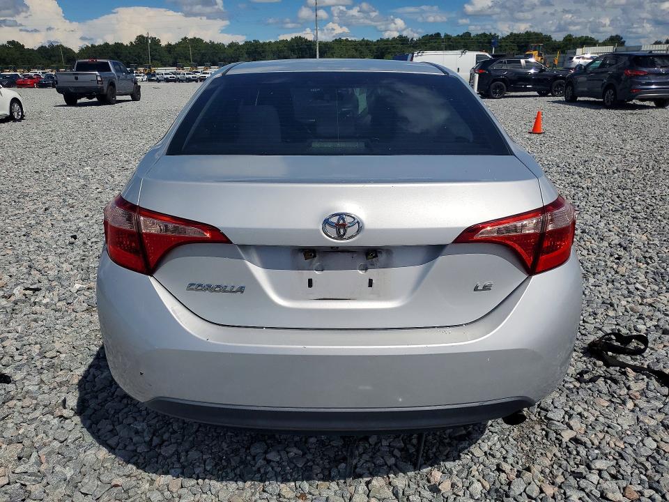 Снимка 6 от търг – 2018 TOYOTA COROLLA с VIN 2T1BURHEXJC053765