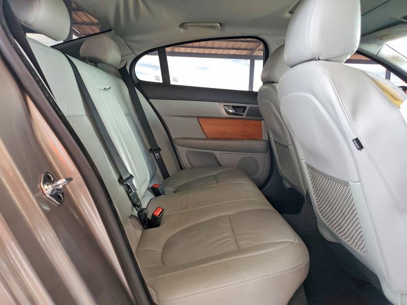 Zdjęcie 10 z aukcji – 2010 JAGUAR XF z VIN SAJWA0FA3AHR54334