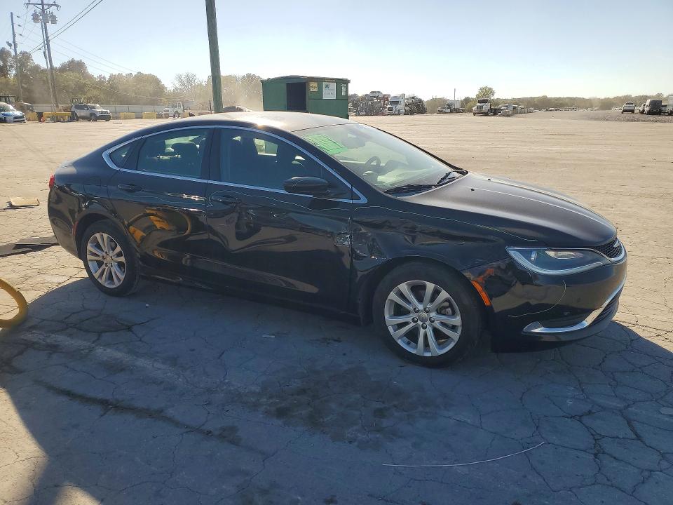 Снимка 4 от търг – 2015 CHRYSLER 200 с VIN 1C3CCCAB1FN677337