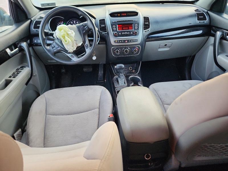Photo 8 from auction – 2014 KIA SORENTO with VIN 5XYKTCA6XEG543474