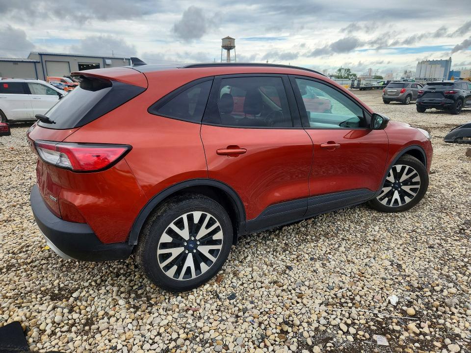 Photo 3 from auction – 2020 FORD ESCAPE with VIN 1FMCU9BZ0LUA63285