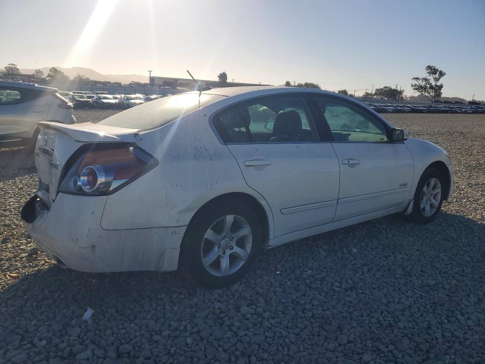Photo 3 from auction – 2008 NISSAN ALTIMA HYBRID with VIN 1N4CL21E28C192841