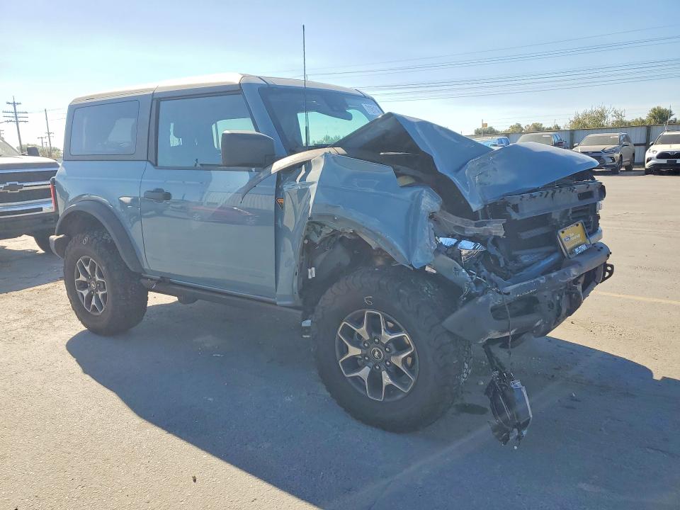 Снимка 4 от търг – 2023 FORD BRONCO с VIN 1FMDE5CP2PLB95659
