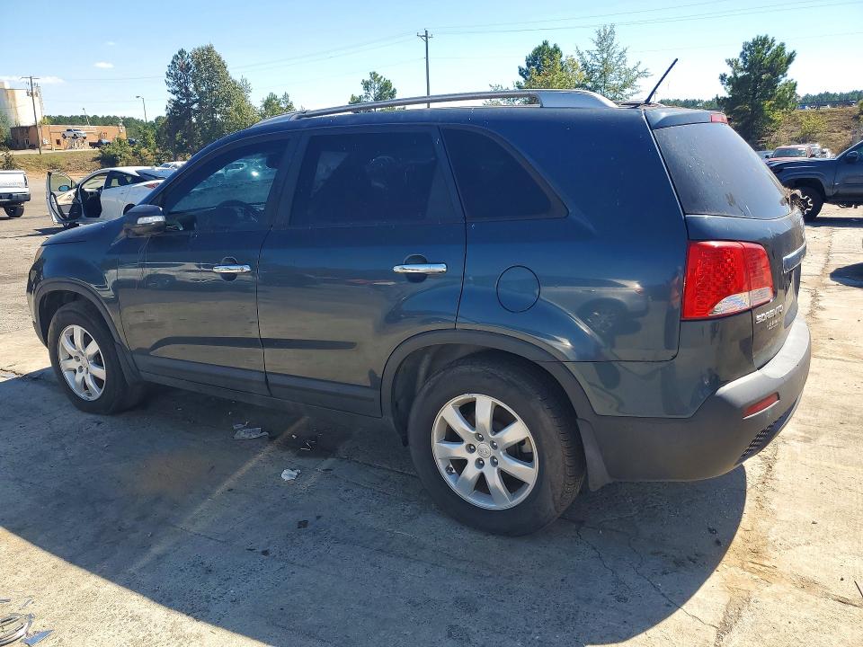 Photo 2 from auction – 2011 KIA SORENTO with VIN 5XYKT3A10BG023087