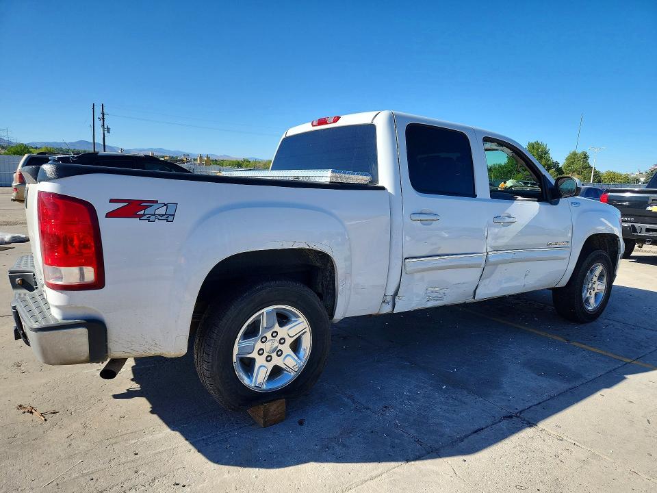 Photo 3 from auction – 2011 GMC SIERRA with VIN 3GTP2WE35BG302543