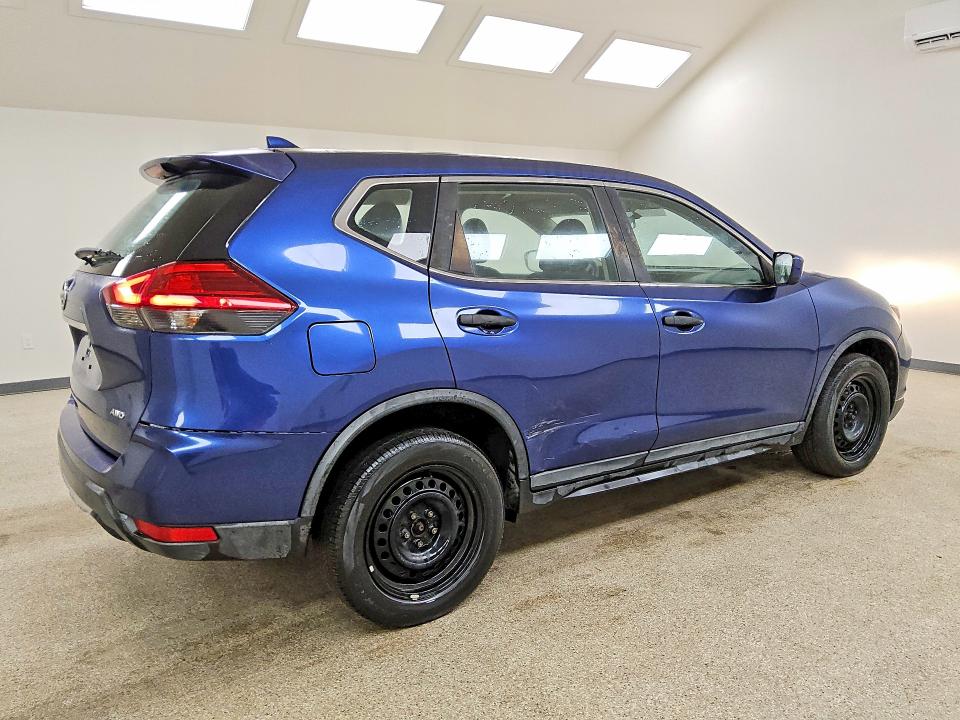 Photo 3 from auction – 2017 NISSAN ROGUE with VIN KNMAT2MV3HP517812